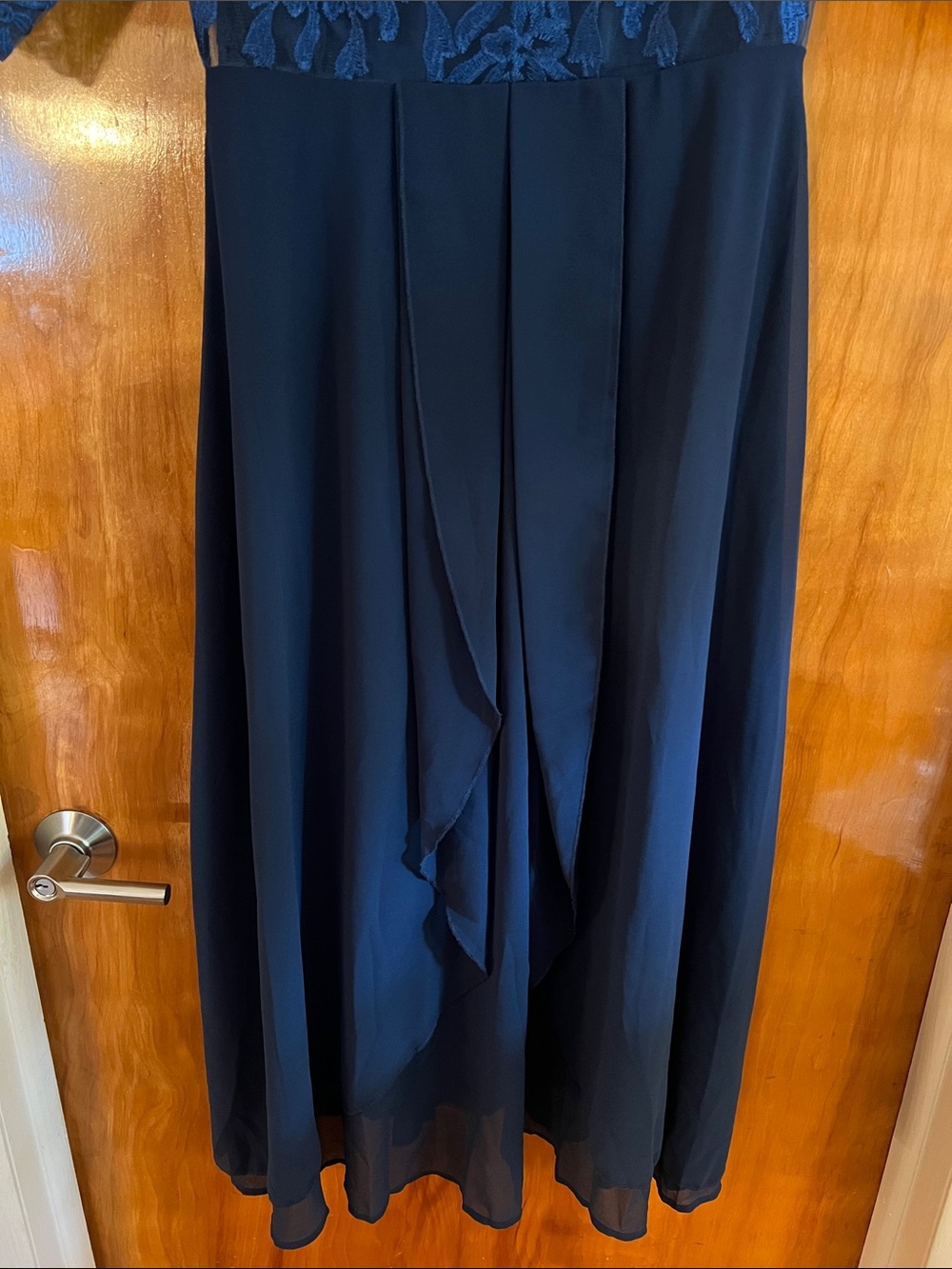 Elegant Navy Lace Bodice Dress - Picture 6 of 7